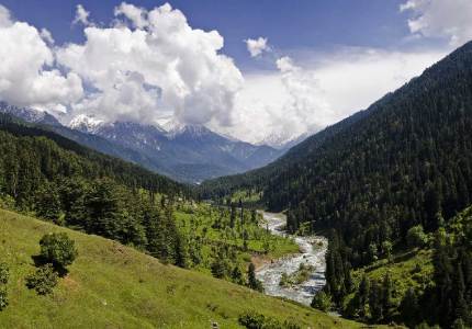 Chandigarh to Kashmir Explorer: Srinagar & Gulmarg Tour