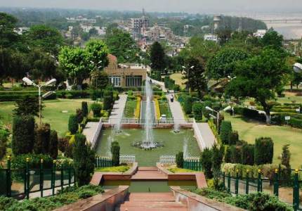 Kashmir Wonders: Amritsar–Jammu–Srinagar Tour