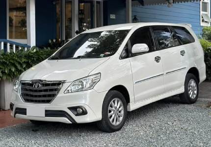Toyota Innova Hycross